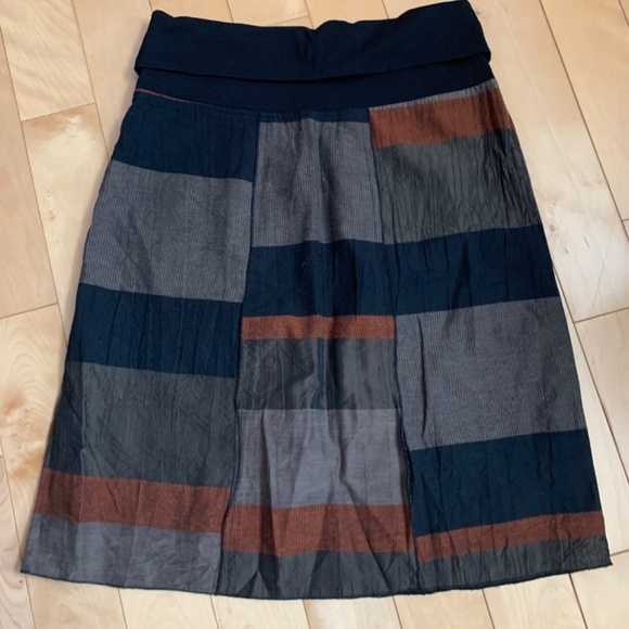 Light skirt - Picture 2 of 3